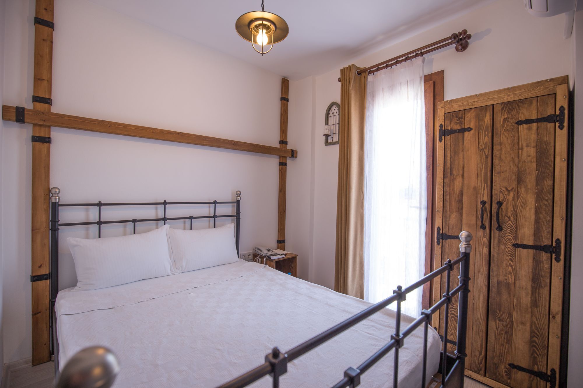 Menendi Otel Foca Εξωτερικό φωτογραφία