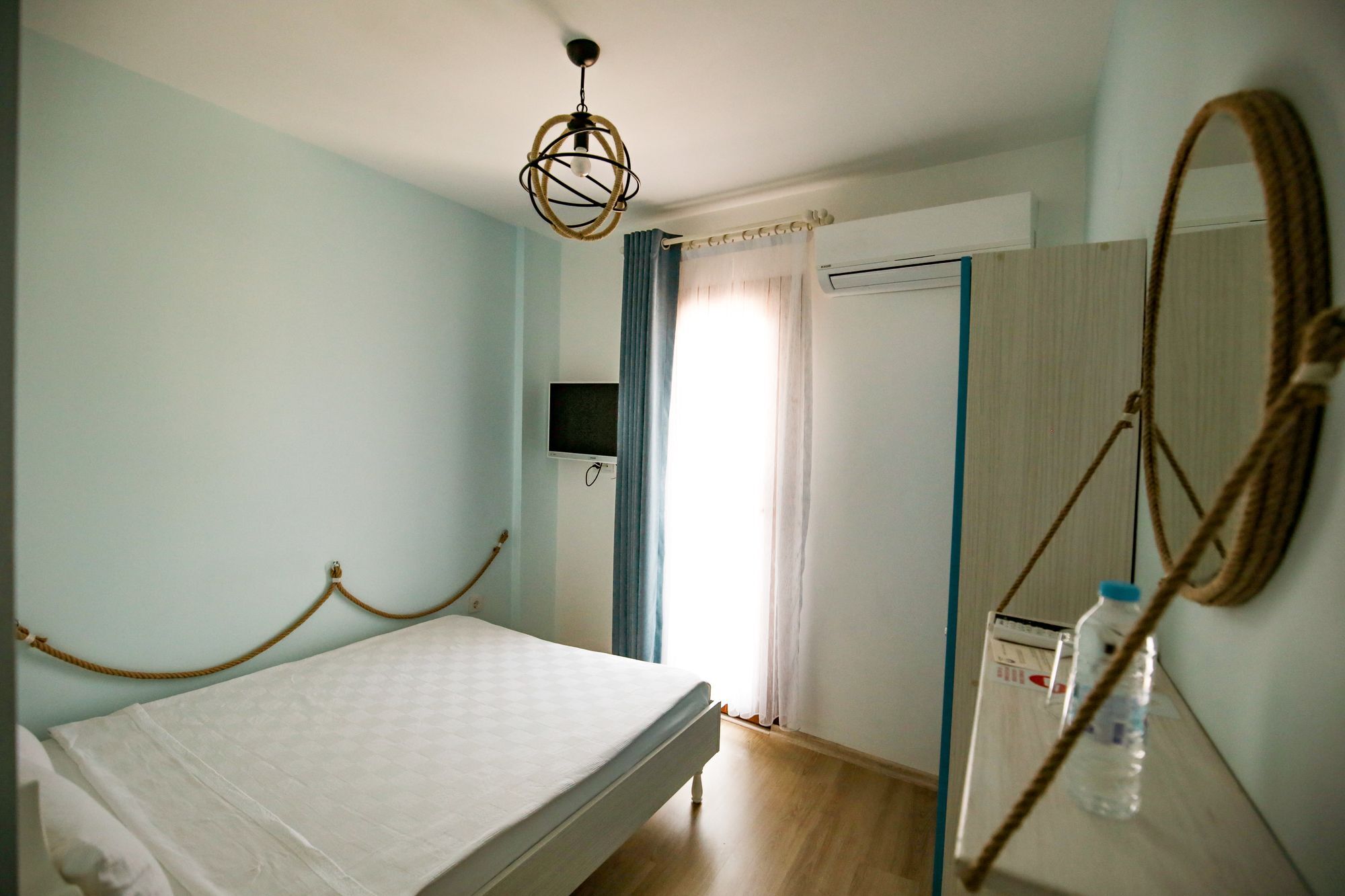 Menendi Otel Foca Εξωτερικό φωτογραφία